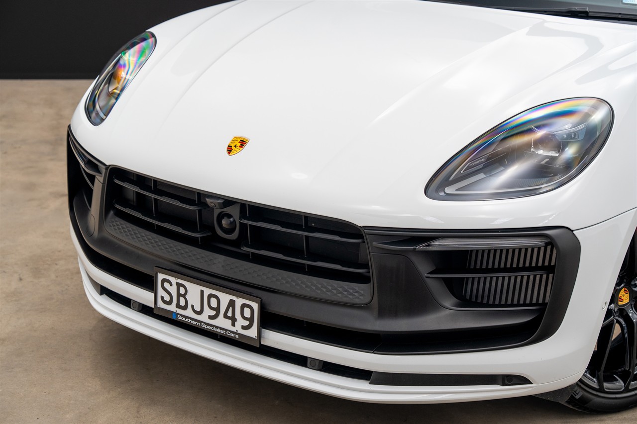 2022 Porsche Macan