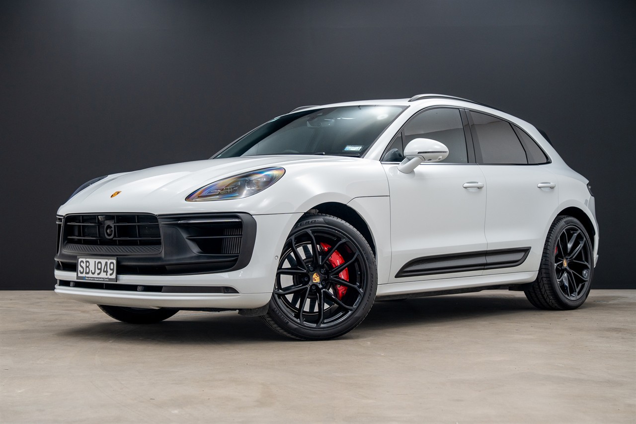 2022 Porsche Macan