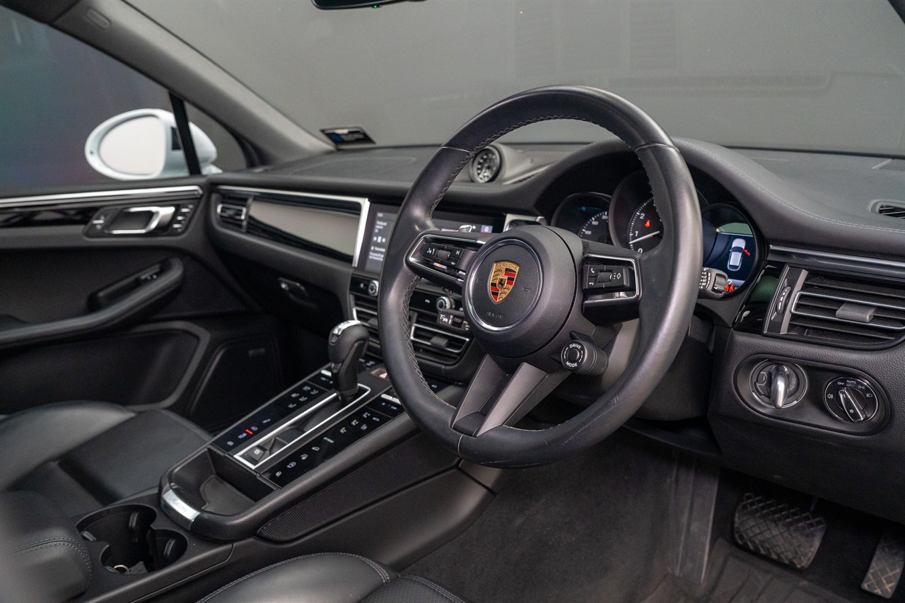 2022 Porsche Macan