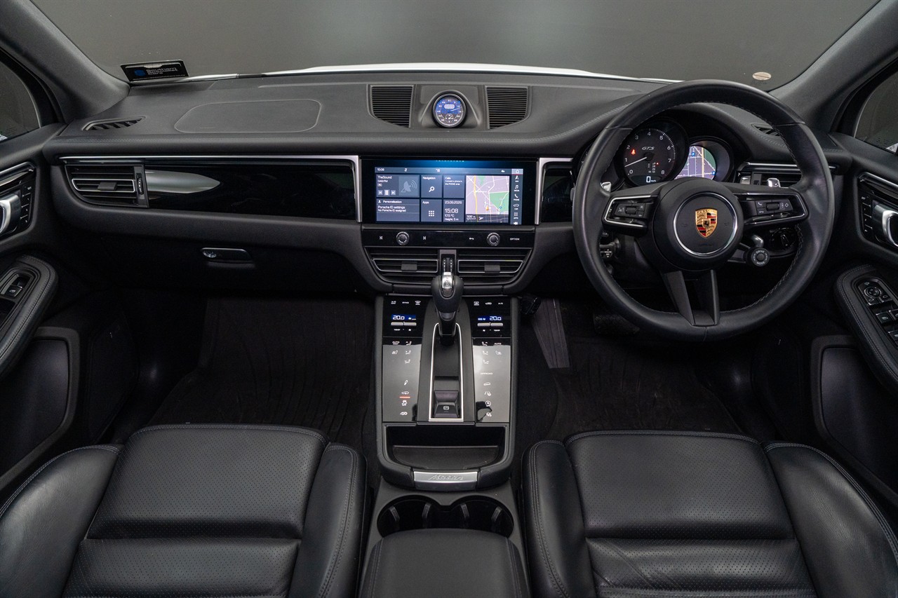 2022 Porsche Macan