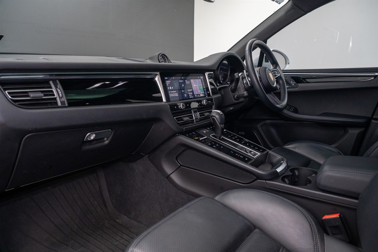 2022 Porsche Macan