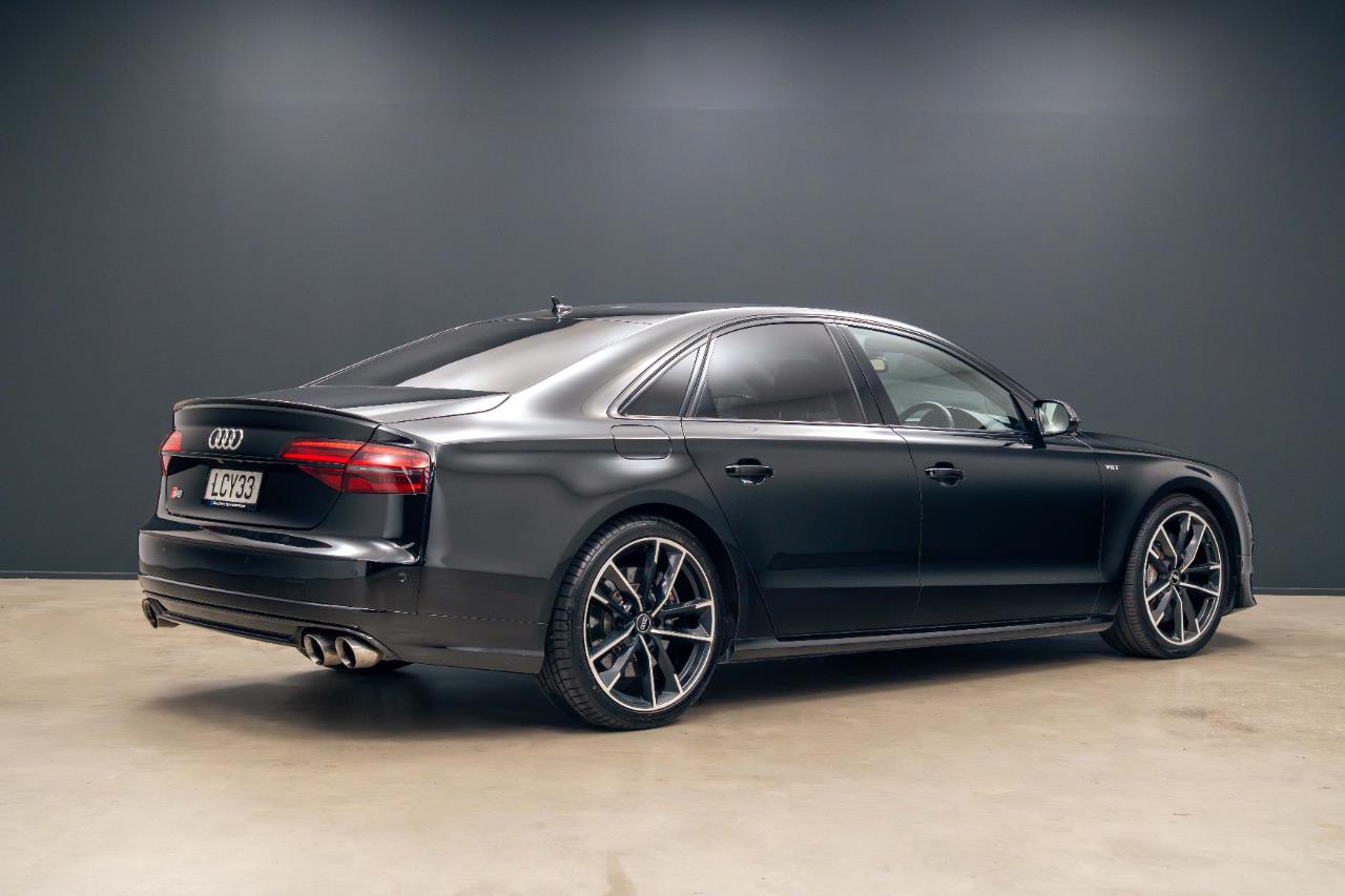 2018 Audi S8