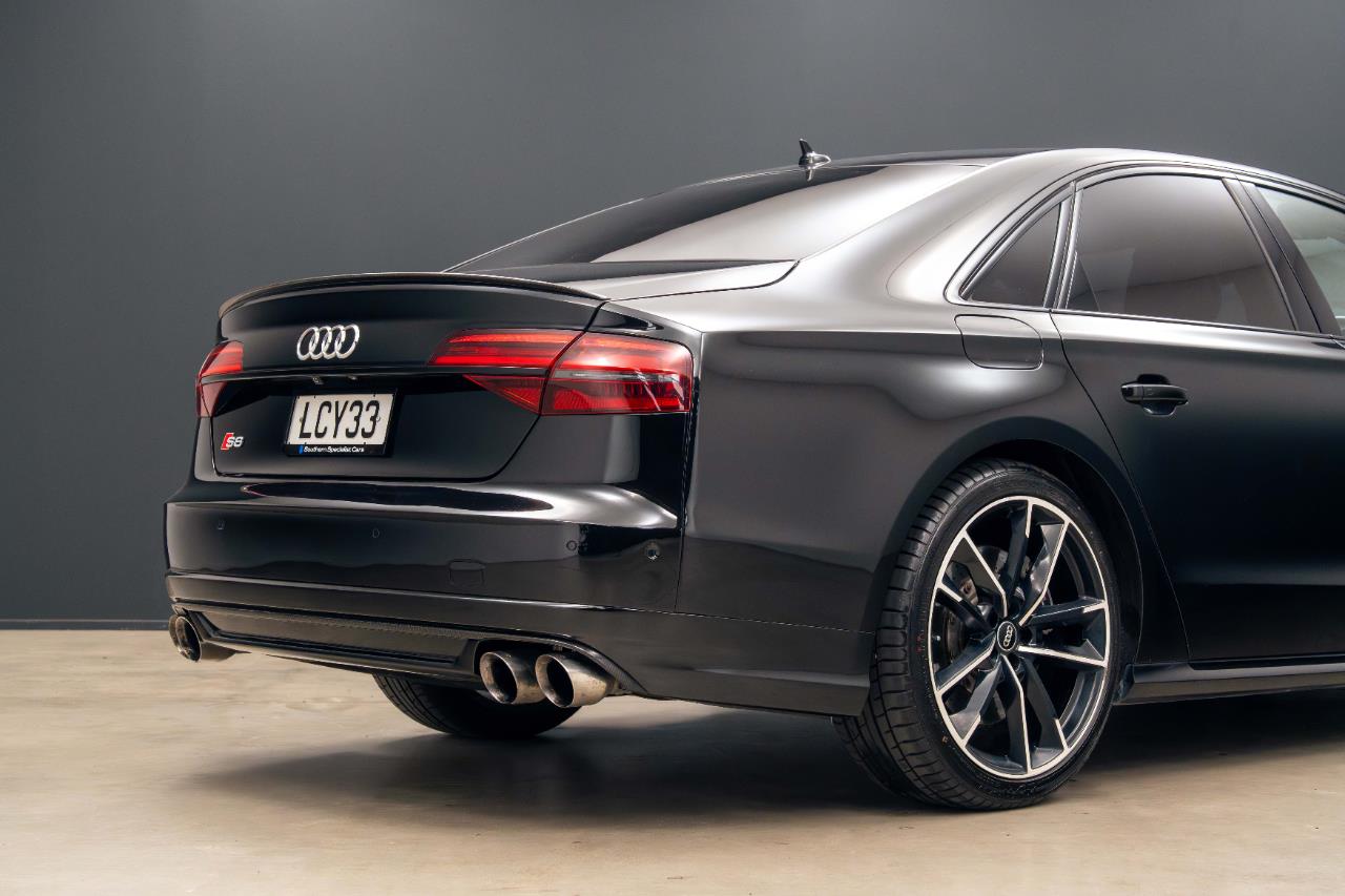 2018 Audi S8