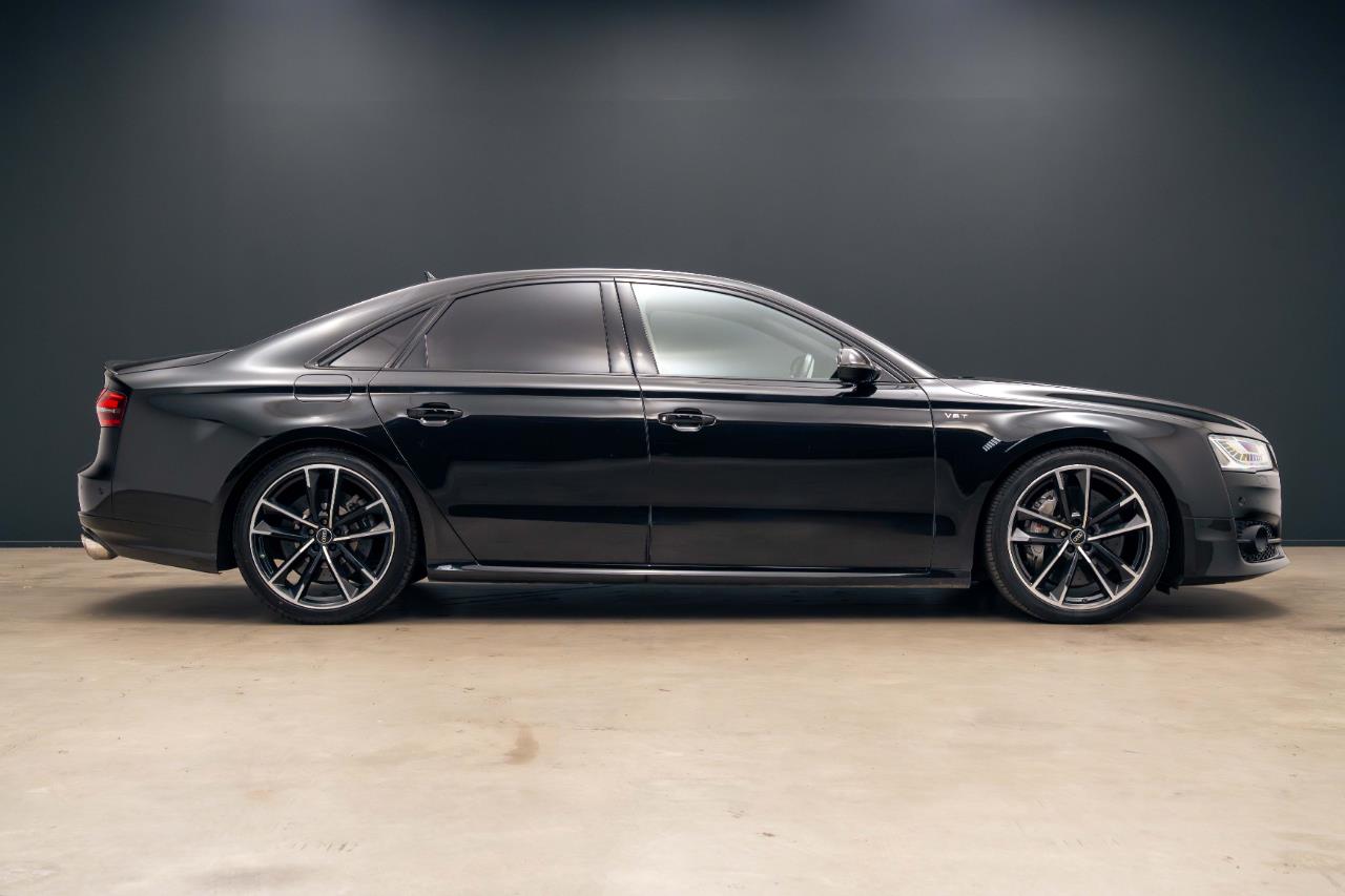 2018 Audi S8
