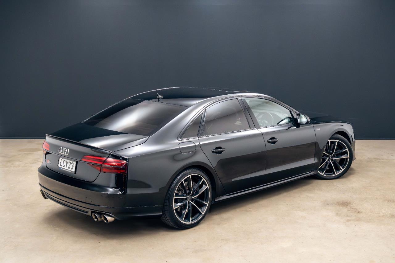 2018 Audi S8