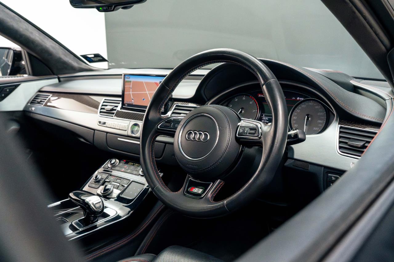 2018 Audi S8