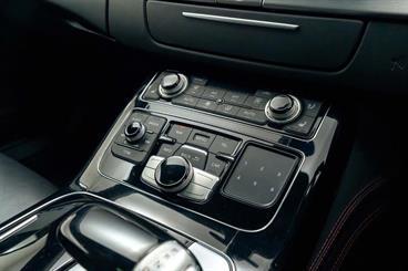 2018 Audi S8 - Thumbnail