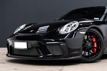 2018 Porsche 911 - Thumbnail