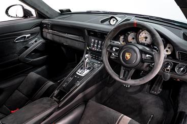 2018 Porsche 911 - Thumbnail