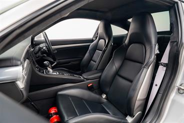 2018 Porsche 911 - Thumbnail