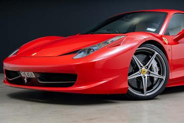 2012 Ferrari 458 Italia - Thumbnail