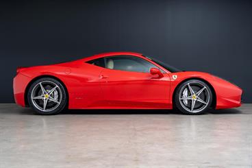 2012 Ferrari 458 Italia - Thumbnail