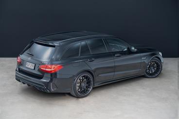 2017 Mercedes-Benz C 63 - Thumbnail
