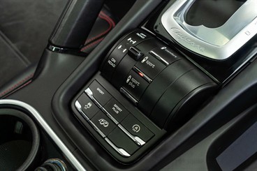 2017 Porsche Cayenne - Thumbnail