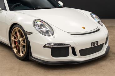 2014 Porsche 911 - Thumbnail