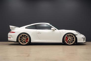 2014 Porsche 911 - Thumbnail