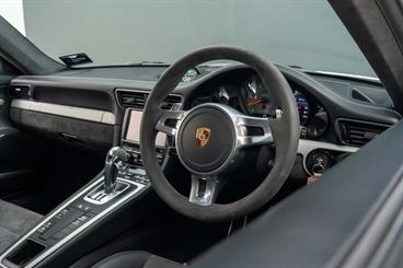 2014 Porsche 911 - Thumbnail