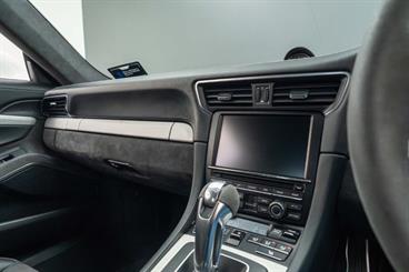 2014 Porsche 911 - Thumbnail