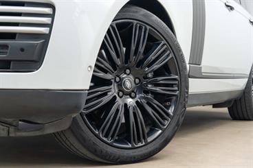 2019 Land Rover Range Rover - Thumbnail