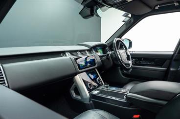 2019 Land Rover Range Rover - Thumbnail