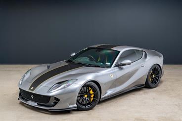 2020 Ferrari 812 SUPERFAST - Thumbnail