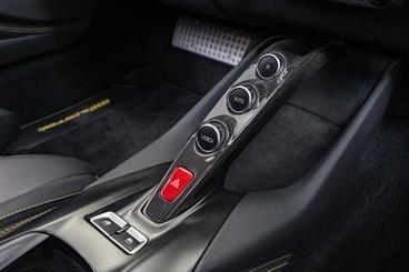 2020 Ferrari 812 SUPERFAST - Thumbnail