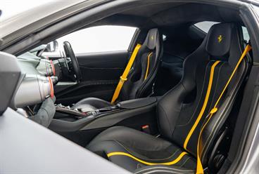 2020 Ferrari 812 SUPERFAST - Thumbnail