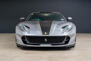 2020 Ferrari 812 SUPERFAST - Thumbnail