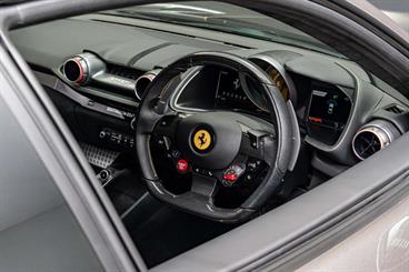 2020 Ferrari 812 SUPERFAST - Thumbnail