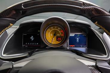 2020 Ferrari 812 SUPERFAST - Thumbnail