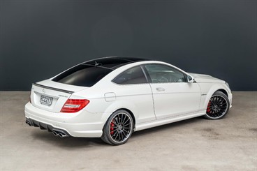 2011 Mercedes-Benz C 63 - Thumbnail