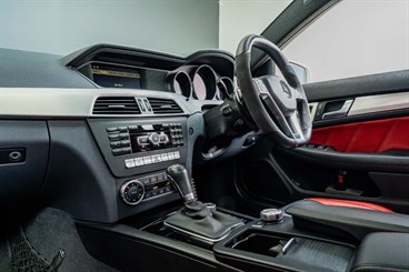 2011 Mercedes-Benz C 63 - Thumbnail