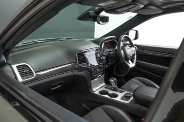 2021 Jeep Grand Cherokee - Thumbnail