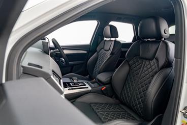 2022 Audi SQ5 - Thumbnail