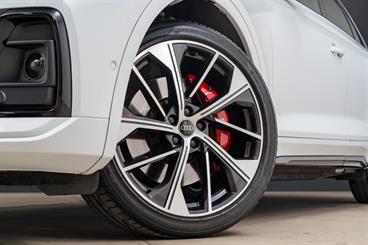 2022 Audi SQ5 - Thumbnail