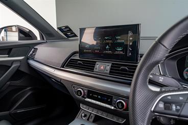 2022 Audi SQ5 - Thumbnail