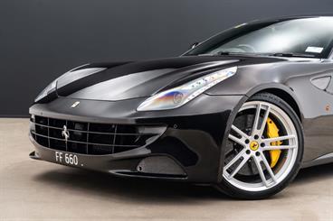 2013 Ferrari FF - Thumbnail