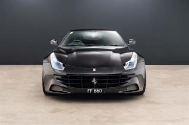 2013 Ferrari FF - Thumbnail