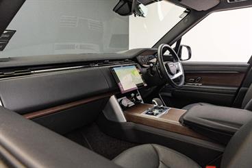 2023 Land Rover Range Rover - Thumbnail