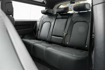 2023 Land Rover Defender - Thumbnail