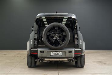 2023 Land Rover Defender - Thumbnail