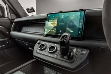 2023 Land Rover Defender - Thumbnail