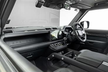 2023 Land Rover Defender - Thumbnail