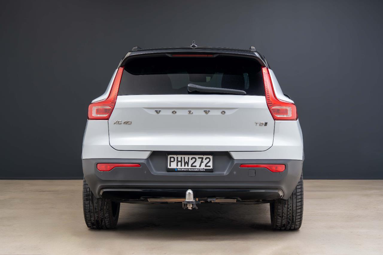 2022 Volvo XC40