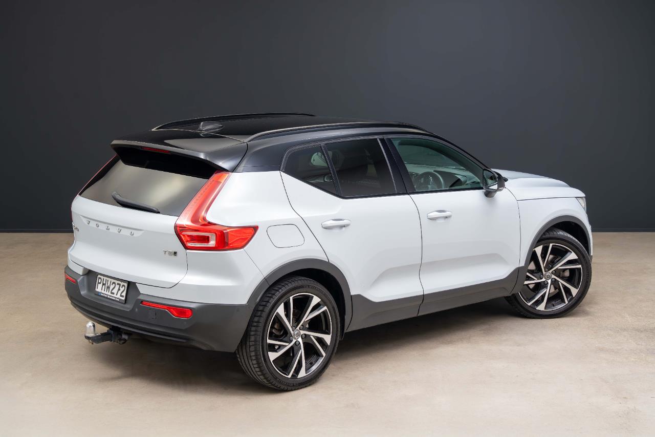 2022 Volvo XC40