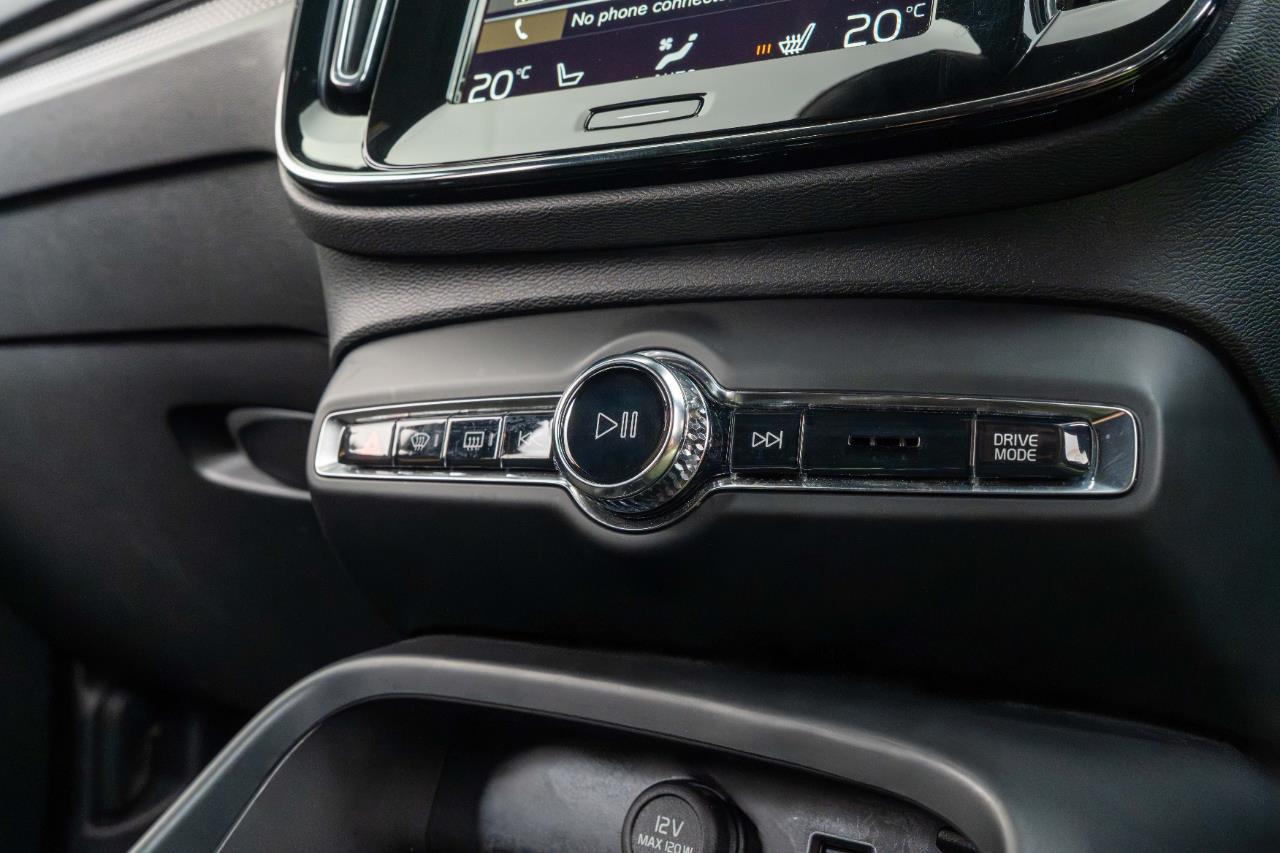 2022 Volvo XC40