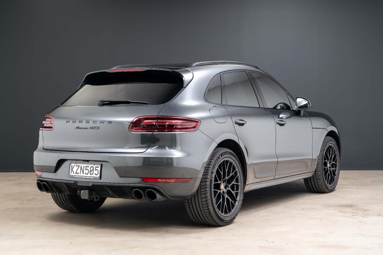 2017 Porsche Macan