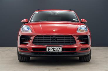 2020 Porsche Macan - Thumbnail