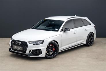 2019 Audi RS4 - Thumbnail