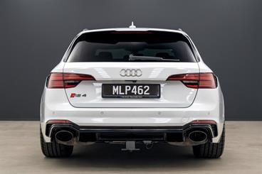 2019 Audi RS4 - Thumbnail